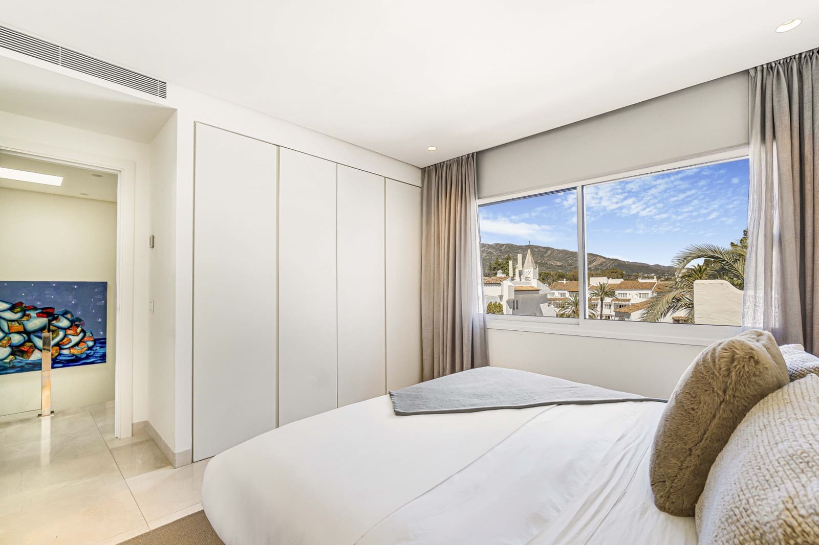 Ático de 3 habitaciones en Marbella en venta con piscina garaje - 6.750.000 € (Ref: 8317989)