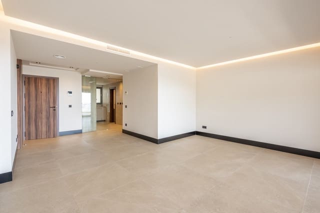 2 slaapkamer Appartement te koop in Marbella met zwembad garage - € 675.000 (Ref: 8333708)