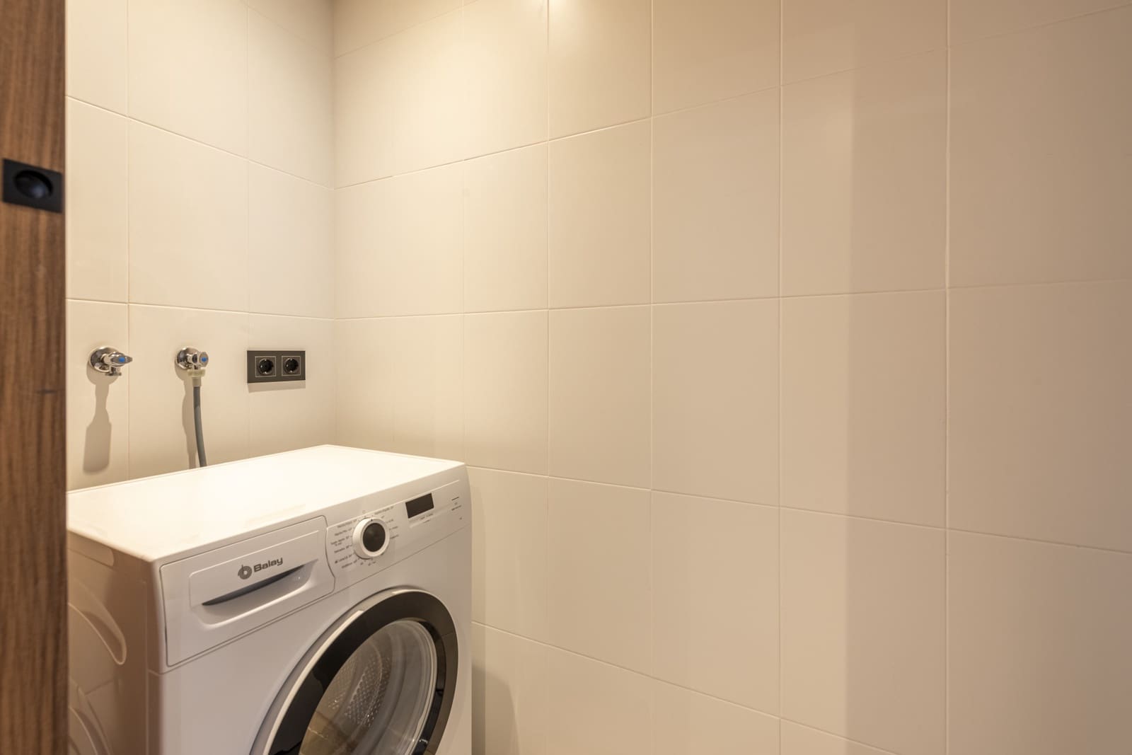 Apartamento de 2 habitaciones en Marbella en venta con piscina garaje - 675.000 € (Ref: 8333708)