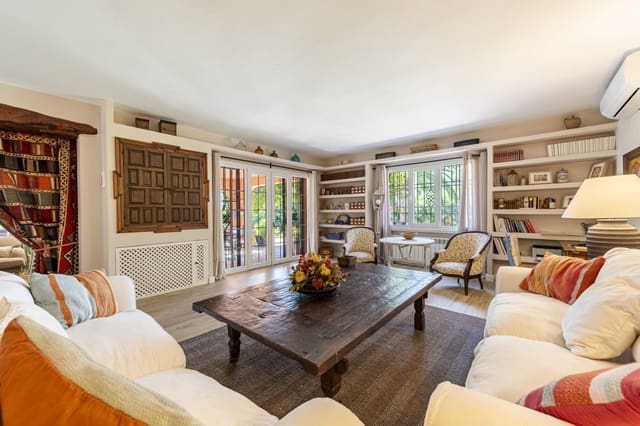 5 makuuhuone Huvila vuokrattavana paikassa Guadalmina Alta, Marbella mukana uima-altaan 
autotalli - 7 500 € (Ref: 8343807)