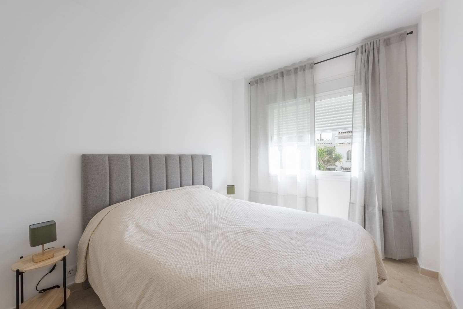 3 makuuhuone Huoneisto vuokrattavana paikassa San Pedro de Alcantara mukana uima-altaan 
autotalli - 2 500 € (Ref: 8360841)