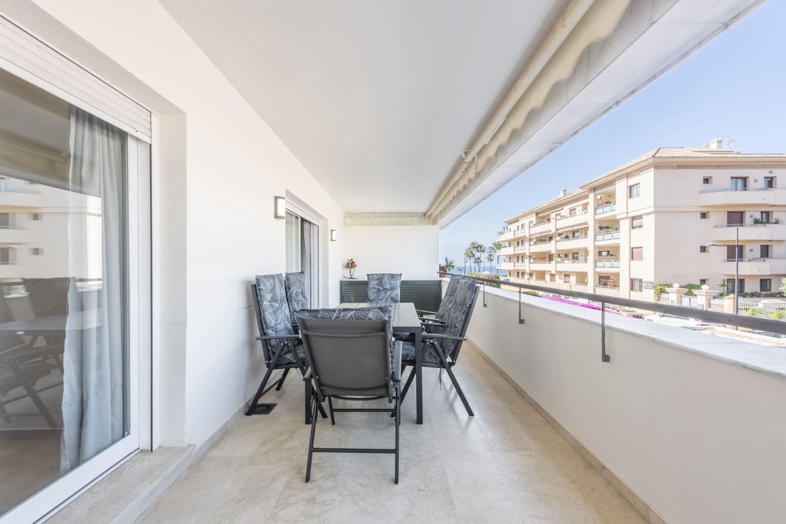 Appartement de 3 chambres à louer à San Pedro de Alcantara avec piscine garage - 2 900 € (Ref: 8360841)