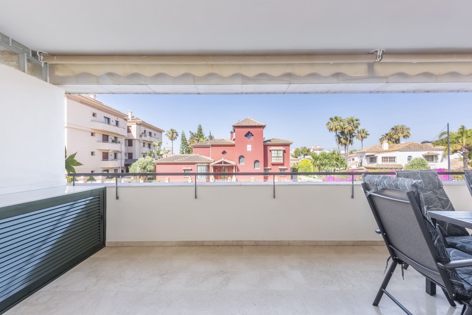 Appartement de 3 chambres à louer à San Pedro de Alcantara avec piscine garage - 2 900 € (Ref: 8360841)