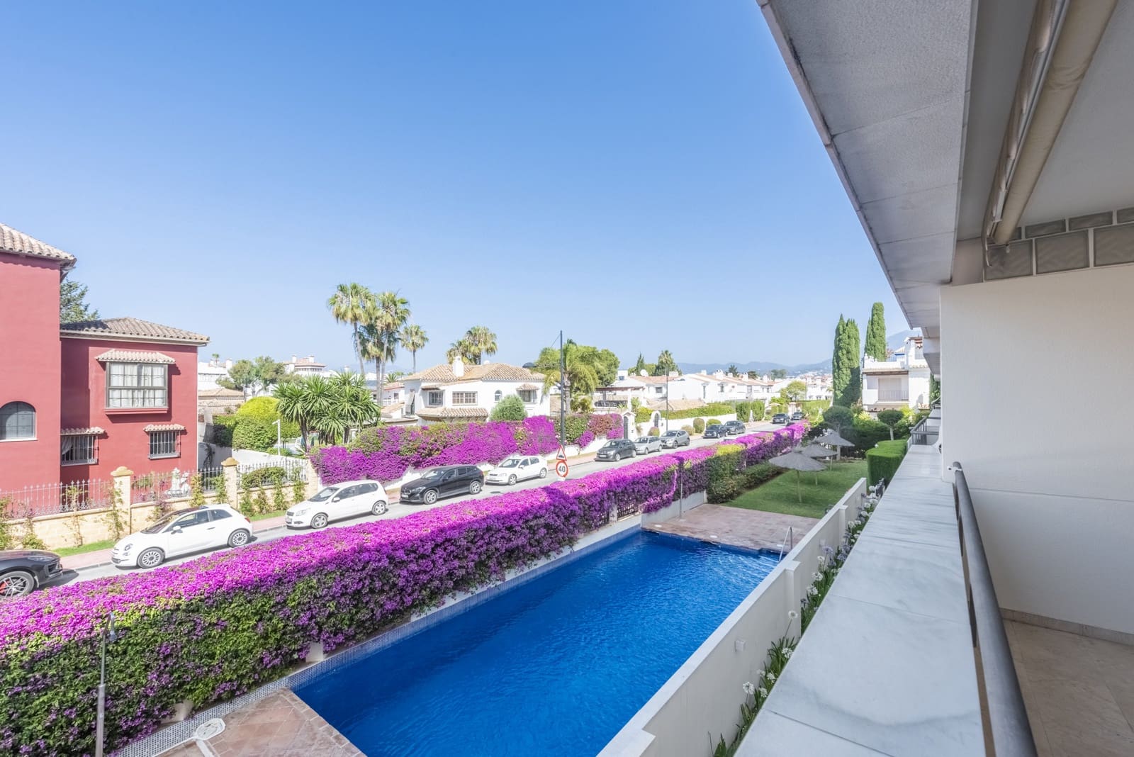 Appartement de 3 chambres à louer à San Pedro de Alcantara avec piscine garage - 2 900 € (Ref: 8360841)