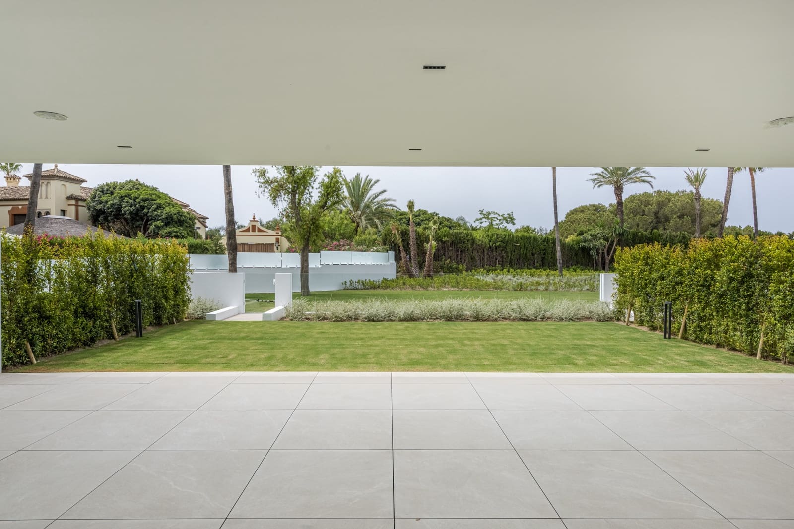 4 Zimmer Villa zu verkaufen in Marbella mit Pool Garage - 4.800.000 € (Ref: 8383086)