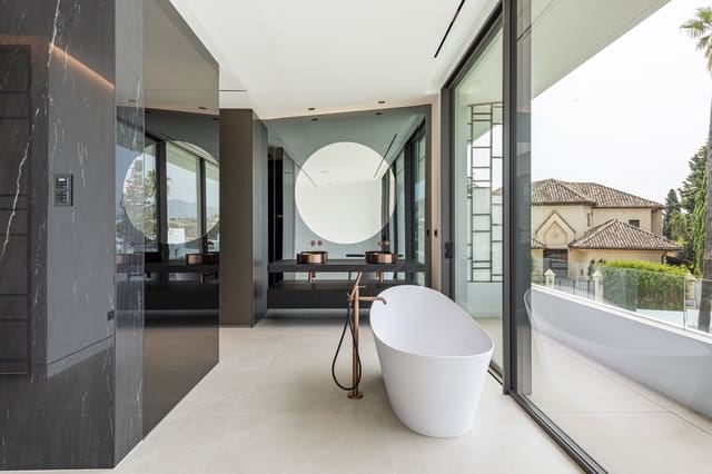 4 slaapkamer Villa te koop in Marbella met zwembad garage - € 4.800.000 (Ref: 8383086)