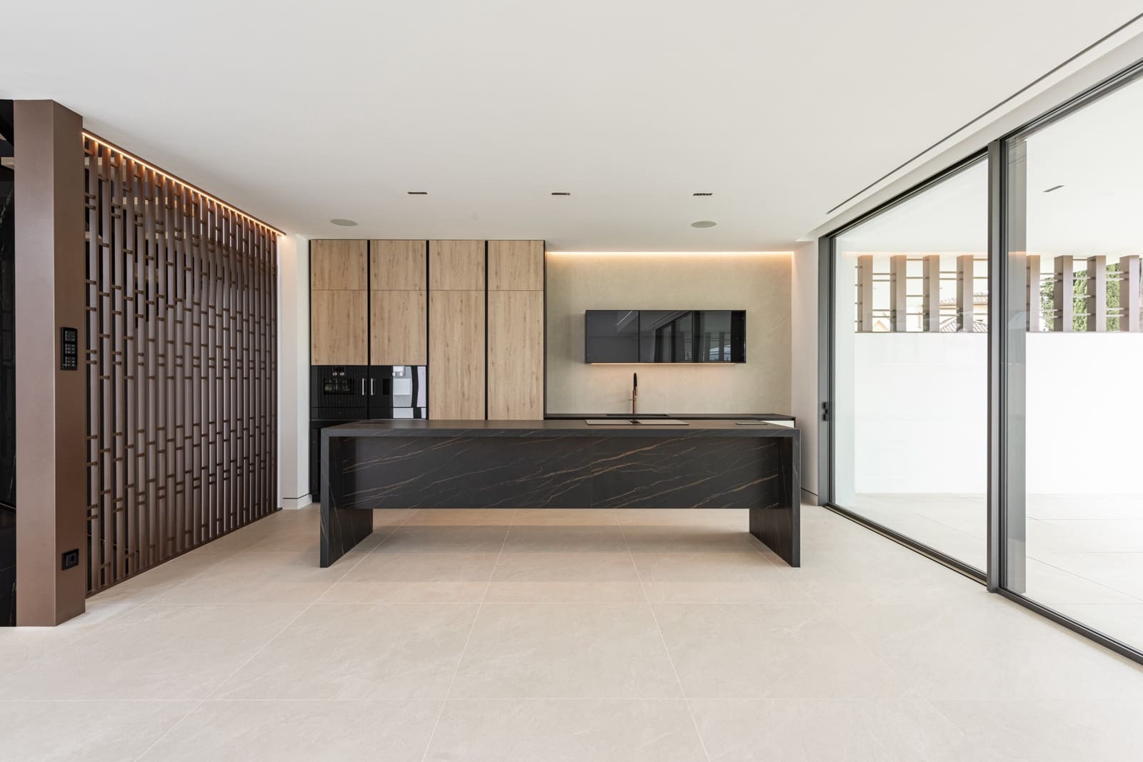 4 Zimmer Villa zu verkaufen in Marbella mit Pool Garage - 4.800.000 € (Ref: 8383086)