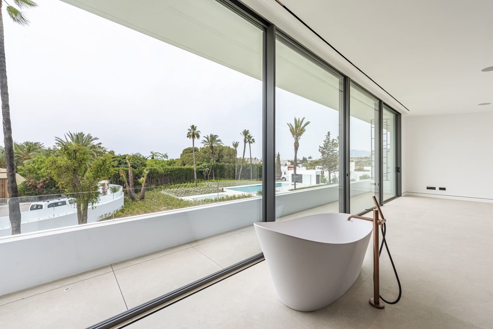 4 Zimmer Villa zu verkaufen in Marbella mit Pool Garage - 4.800.000 € (Ref: 8383086)