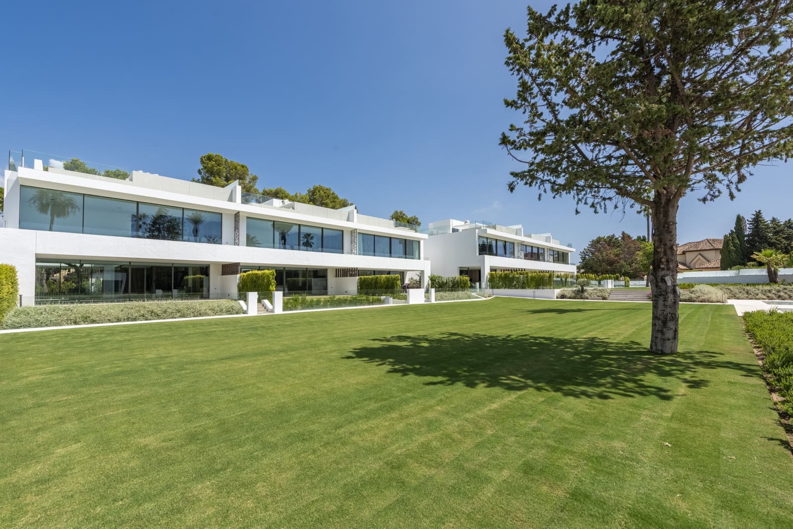 4 Zimmer Villa zu verkaufen in Marbella mit Pool Garage - 4.800.000 € (Ref: 8383086)