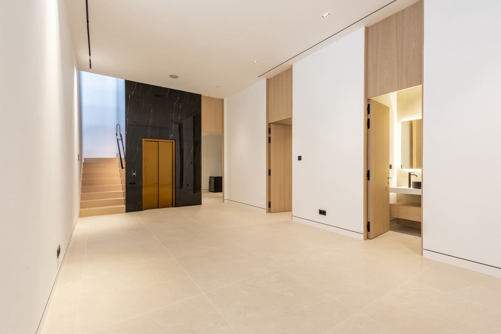 4 Zimmer Villa zu verkaufen in Marbella mit Pool Garage - 5.000.000 € (Ref: 8383086)