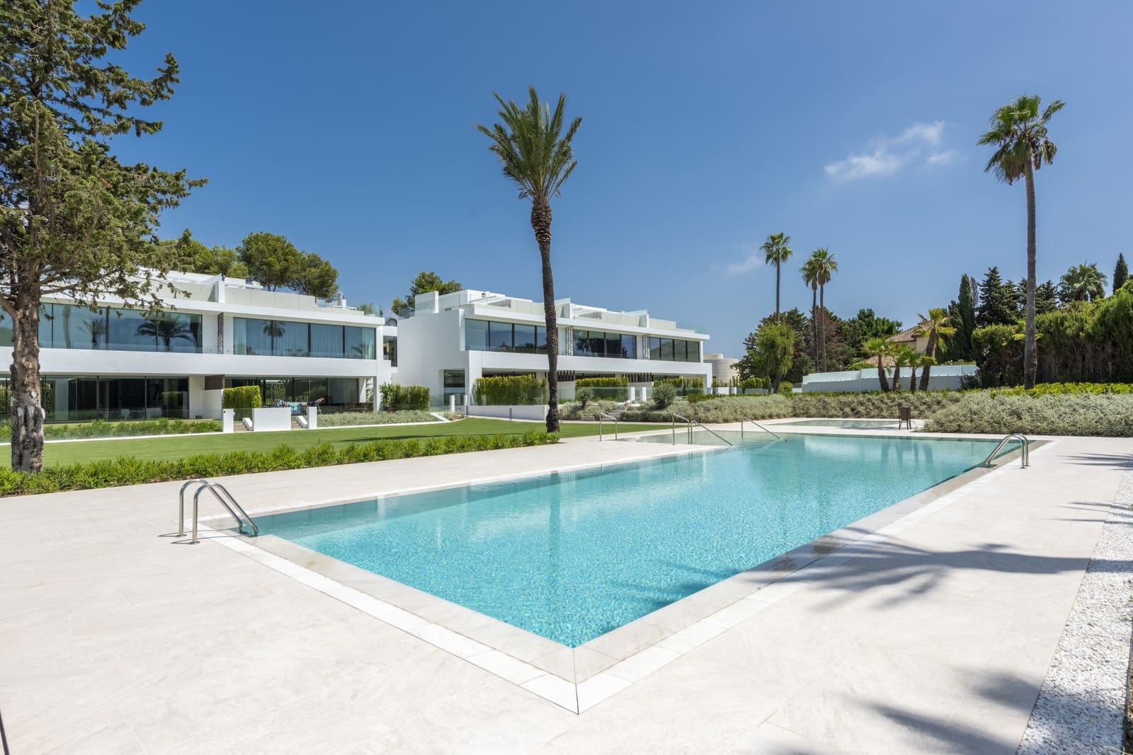 4 Zimmer Villa zu verkaufen in Marbella mit Pool Garage - 5.000.000 € (Ref: 8383086)