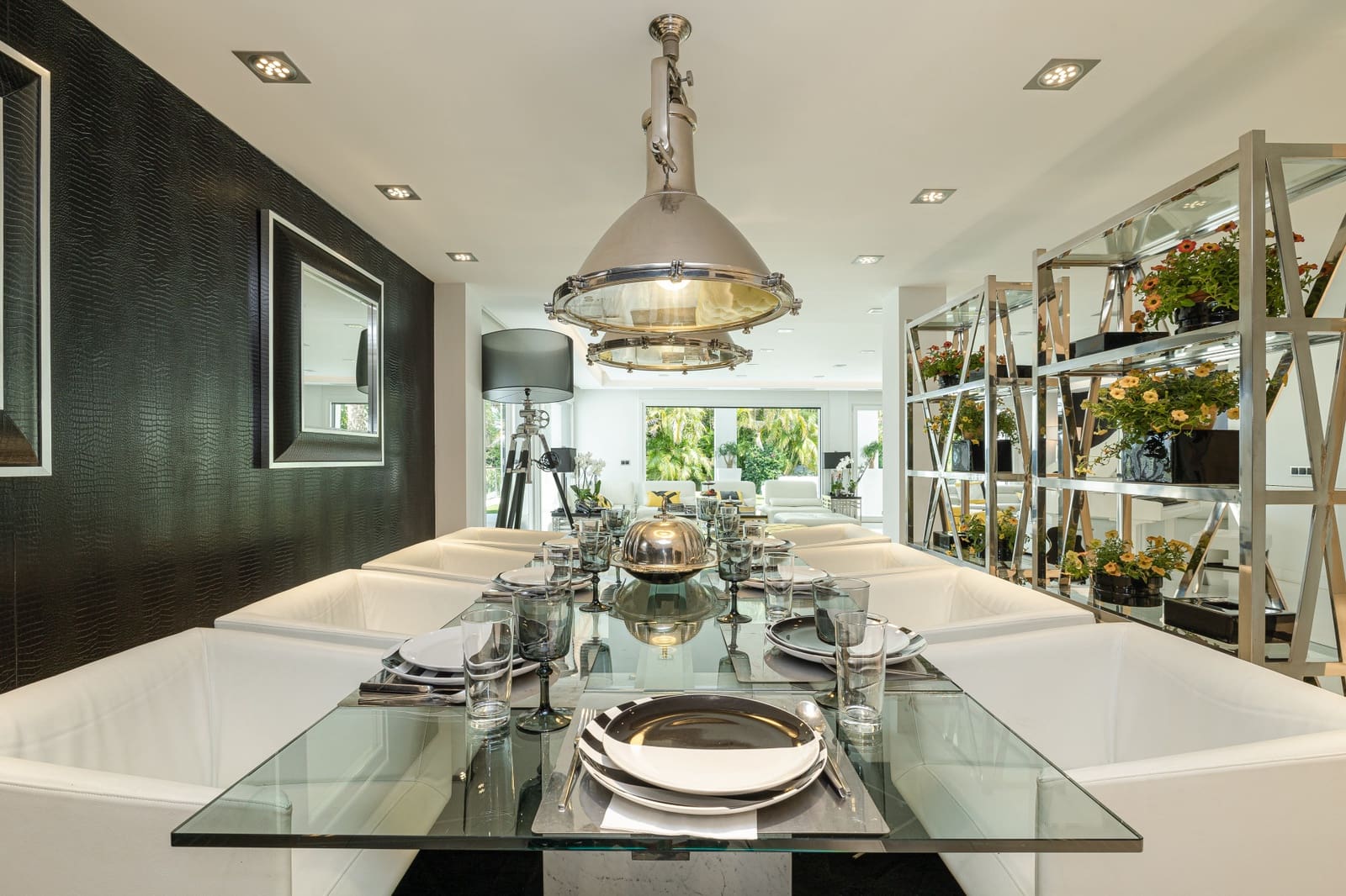 7 bedroom Villa for sale in Marbella with pool garage - € 3,650,000 (Ref: 8418042)