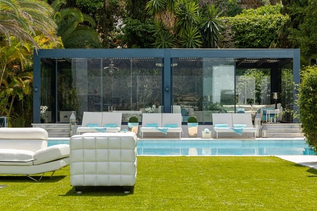 7 sypialnia Willa na sprzedaż w Marbella z basenem garażem - 3 650 000 € (Ref: 8418042)