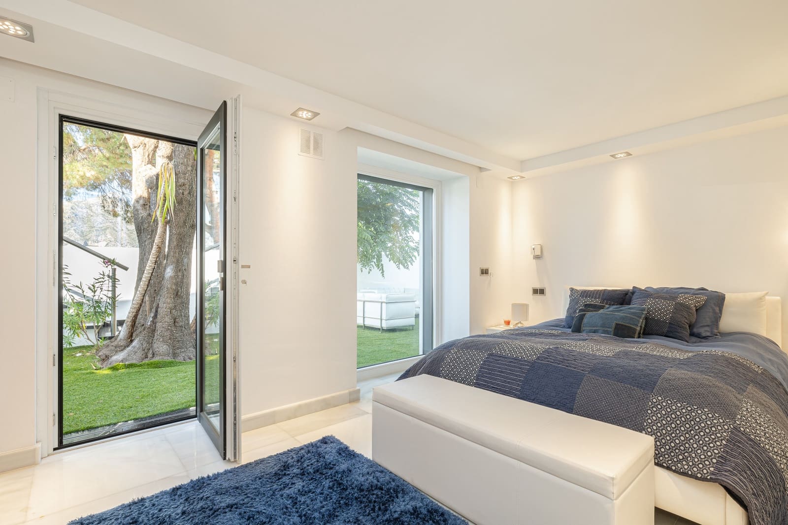 7 bedroom Villa for sale in Marbella with pool garage - € 3,650,000 (Ref: 8418042)