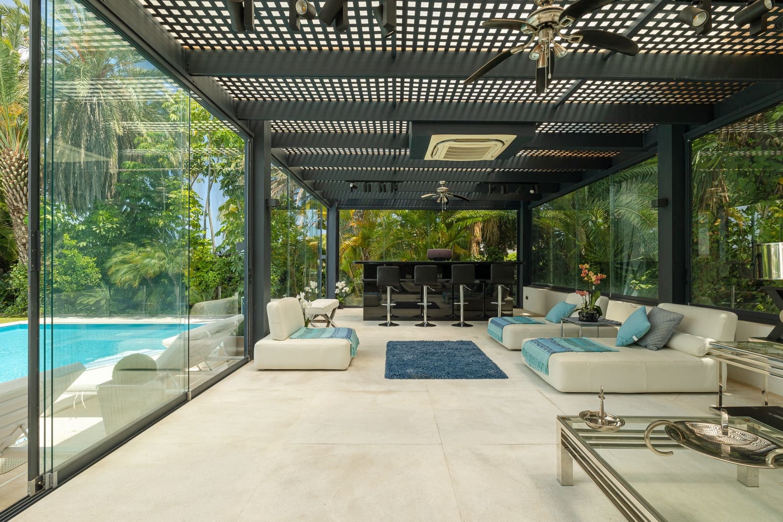 7 bedroom Villa for sale in Marbella with pool garage - € 3,950,000 (Ref: 8418042)