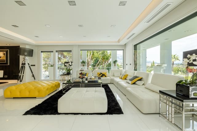 7 soveværelse Villa til salg i Marbella med swimmingpool garage - € 3.950.000 (Ref: 8418042)