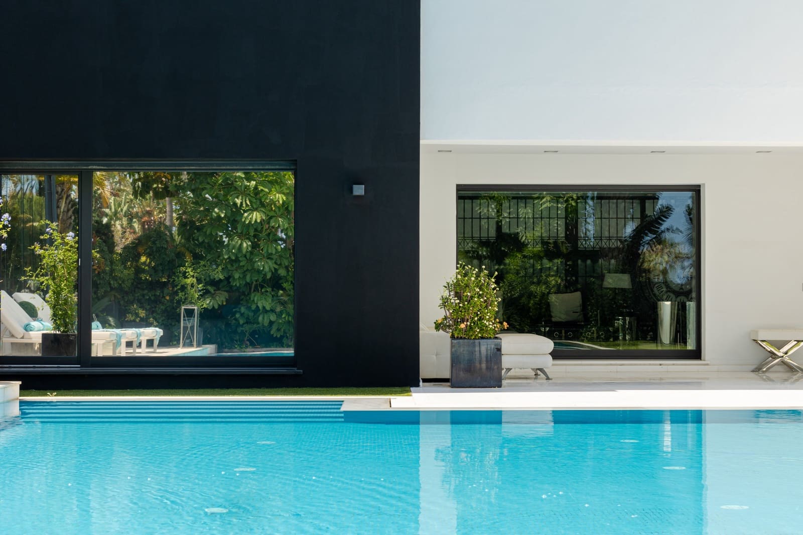7 bedroom Villa for sale in Marbella with pool garage - € 3,950,000 (Ref: 8418042)