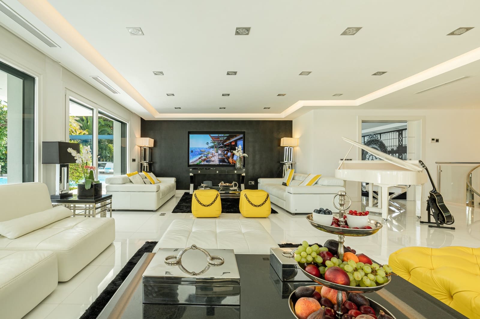 7 bedroom Villa for sale in Marbella with pool garage - € 3,950,000 (Ref: 8418042)