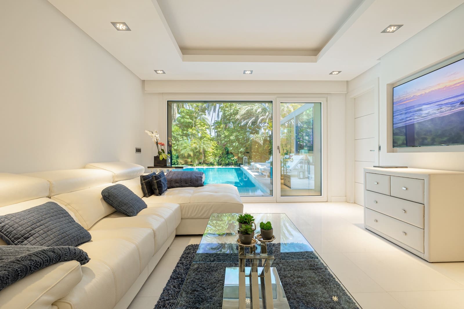 7 bedroom Villa for sale in Marbella with pool garage - € 3,950,000 (Ref: 8418042)