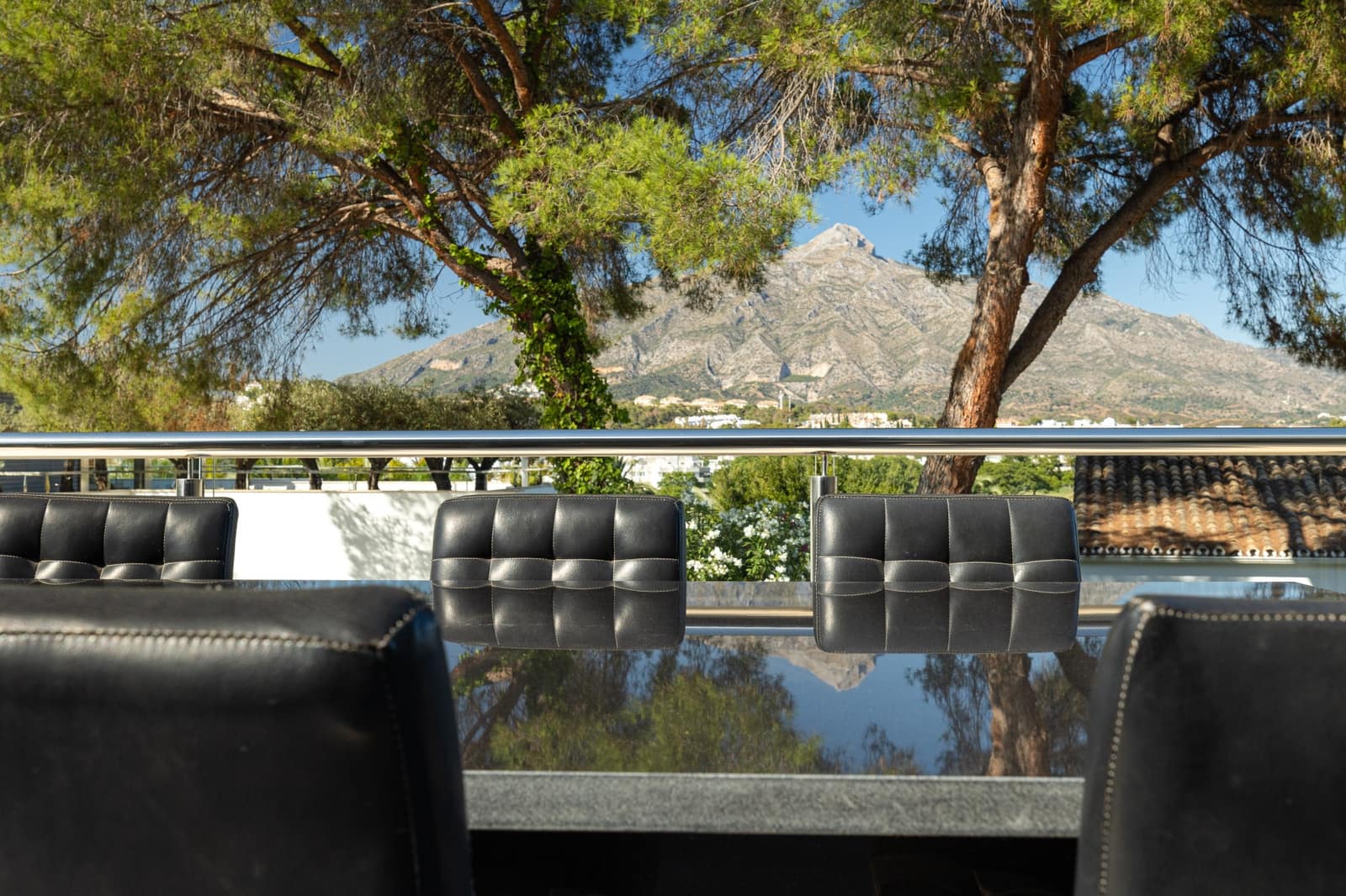 7 bedroom Villa for sale in Marbella with pool garage - € 3,950,000 (Ref: 8418042)