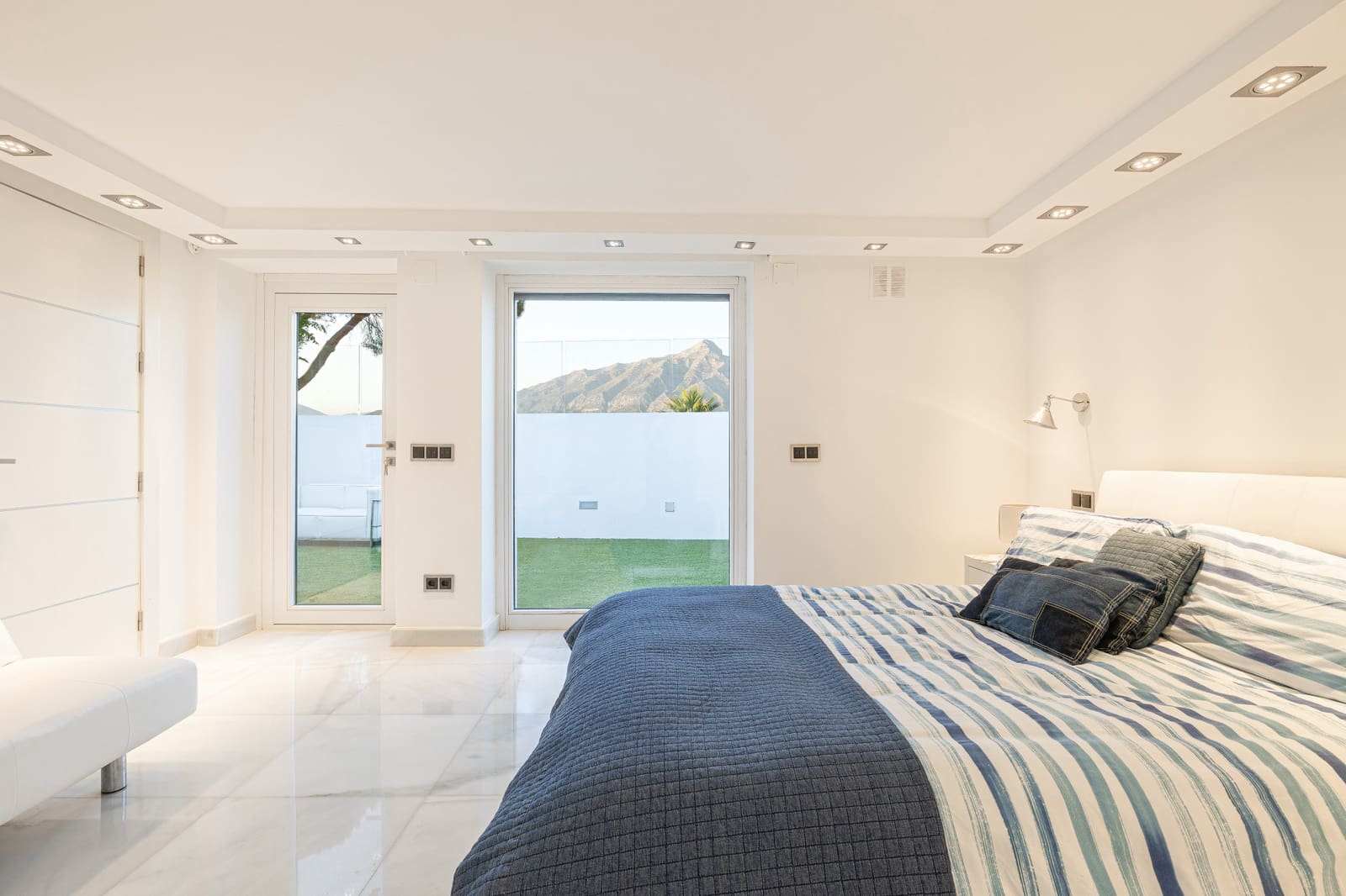 7 bedroom Villa for sale in Marbella with pool garage - € 3,950,000 (Ref: 8418042)