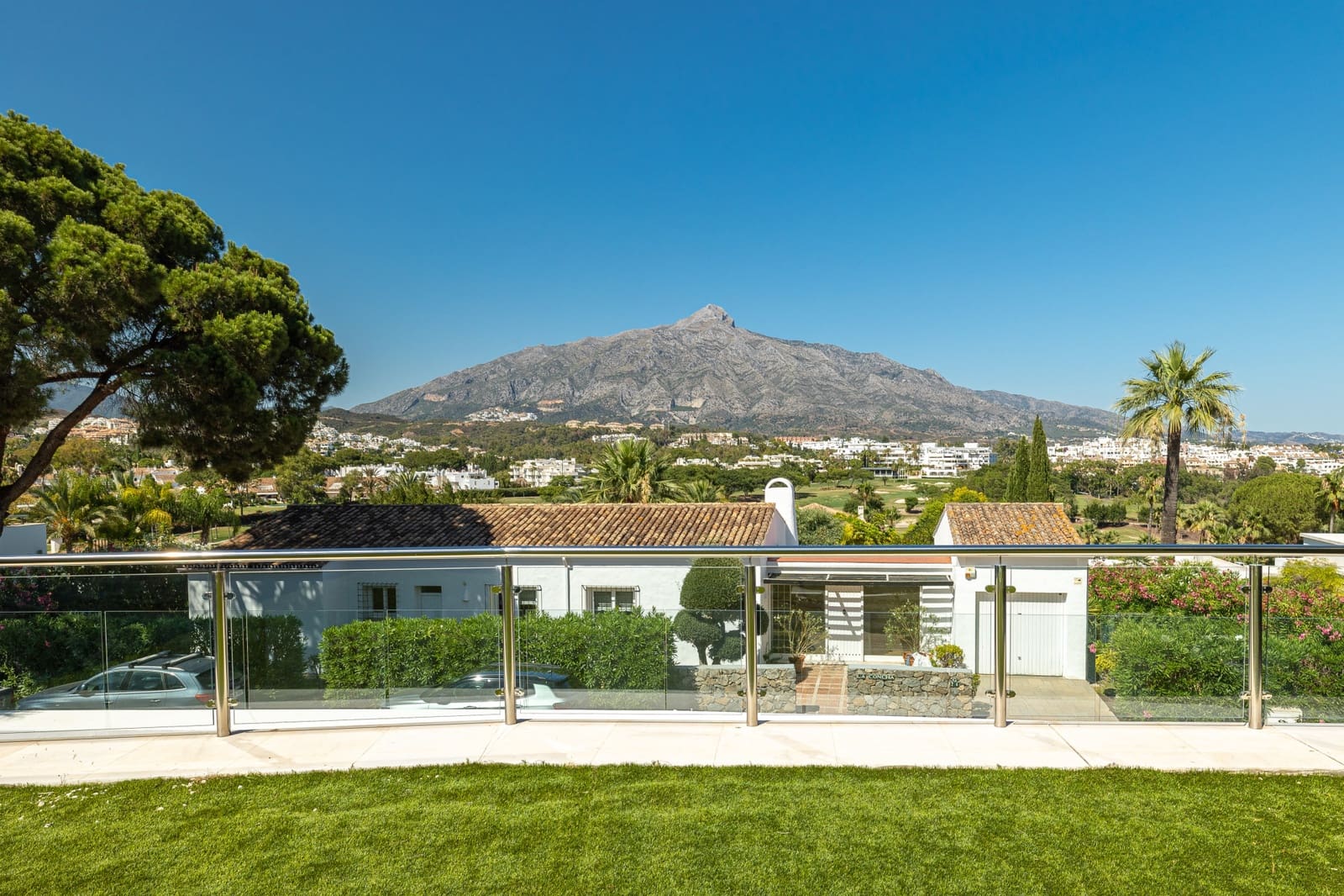 7 bedroom Villa for sale in Marbella with pool garage - € 3,950,000 (Ref: 8418042)