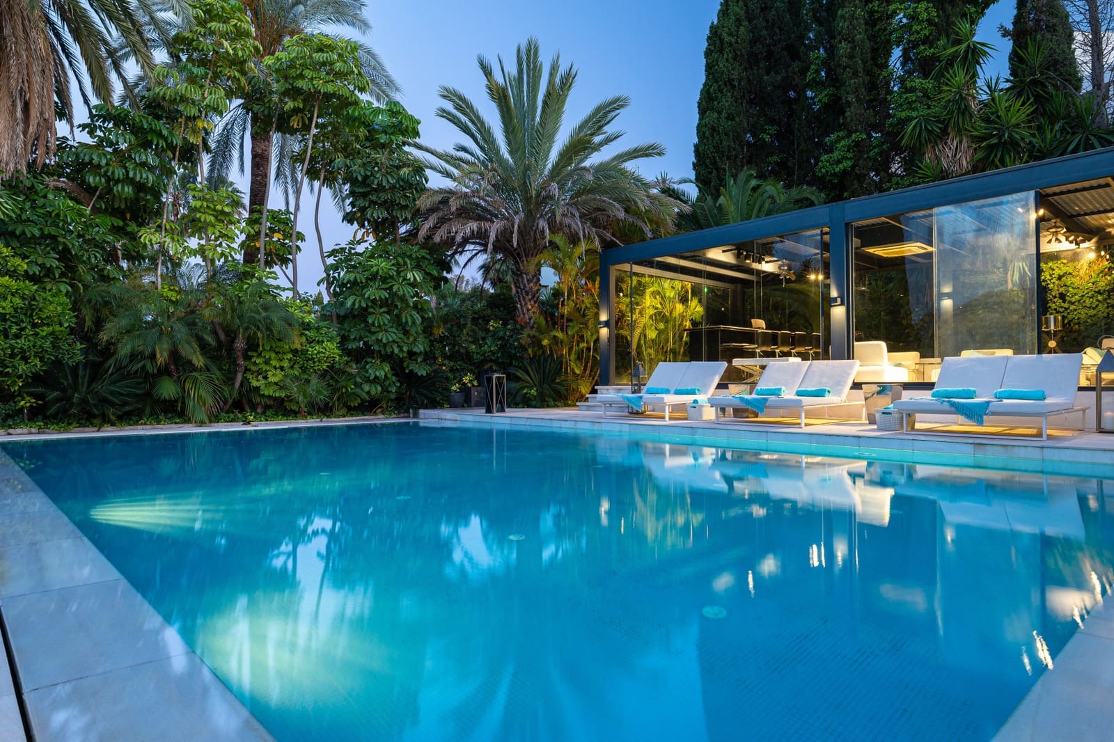 7 bedroom Villa for sale in Marbella with pool garage - € 3,950,000 (Ref: 8418042)