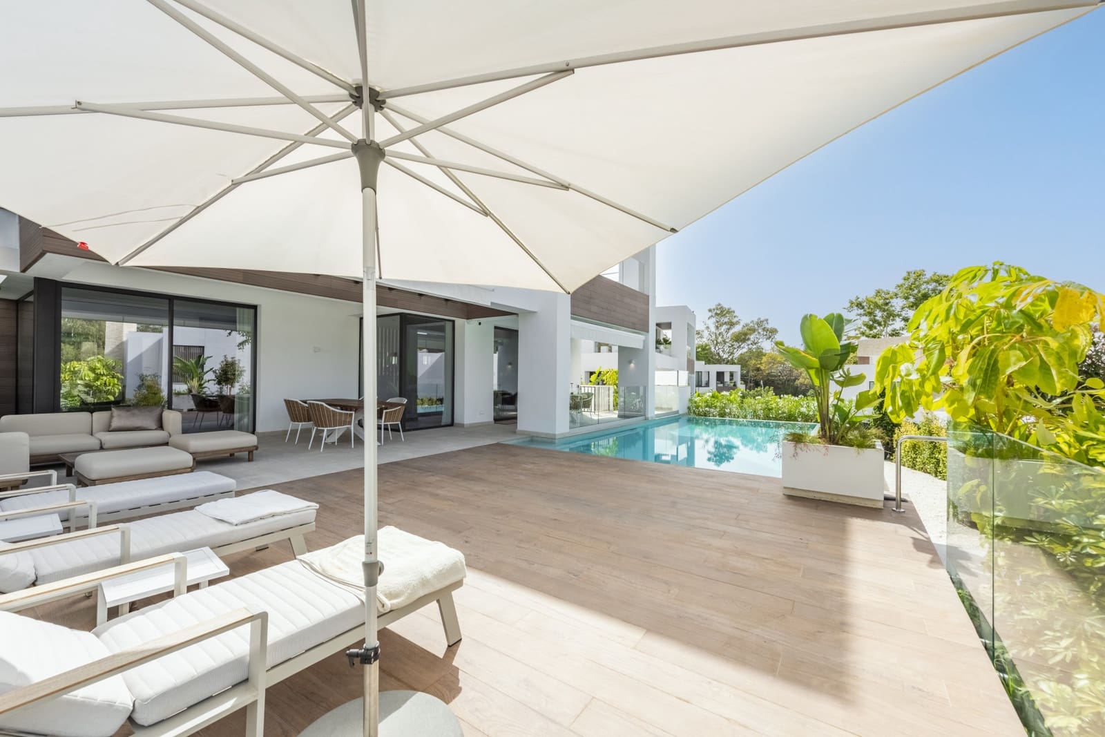 Chalet de 4 habitaciones en Marbella en venta con piscina garaje - 4.250.000 € (Ref: 8438902)