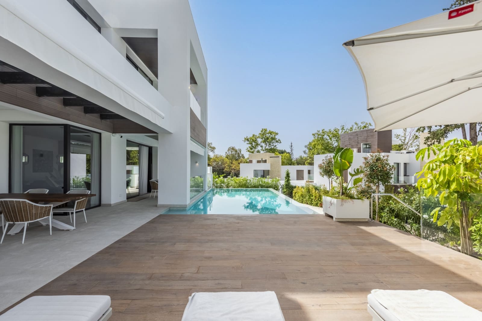 Chalet de 4 habitaciones en Marbella en venta con piscina garaje - 4.250.000 € (Ref: 8438902)