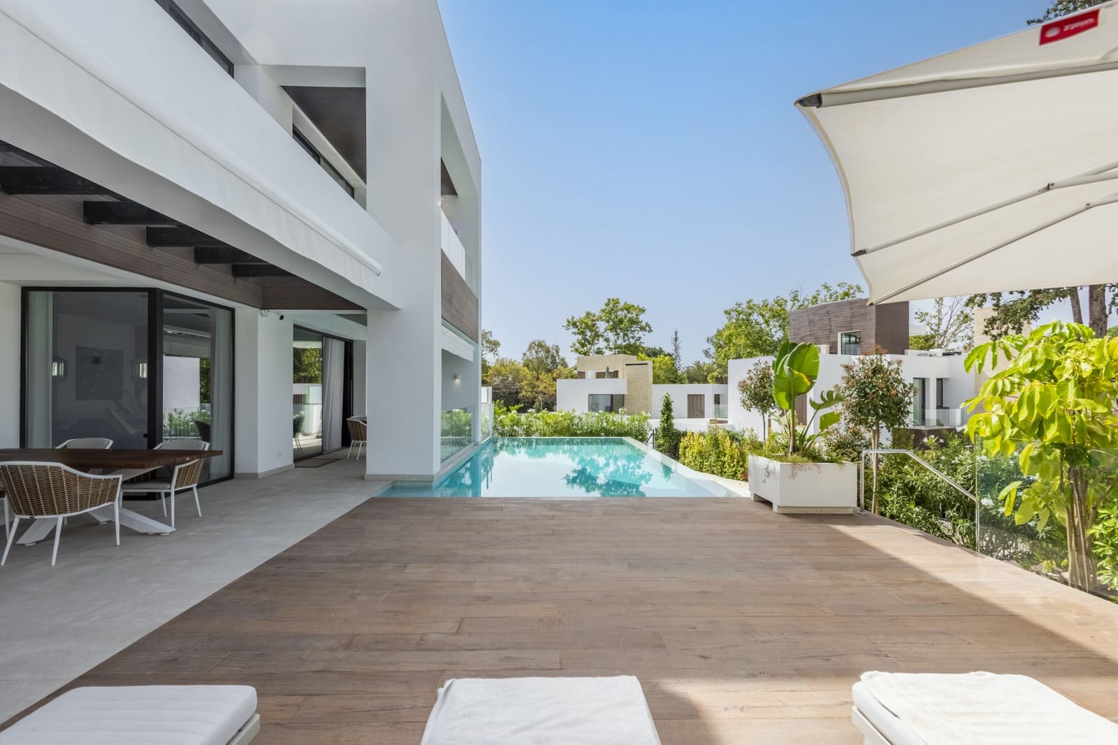4 bedroom Villa for sale in Golden Mile with pool garage - € 4,250,000 (Ref: 8438902)