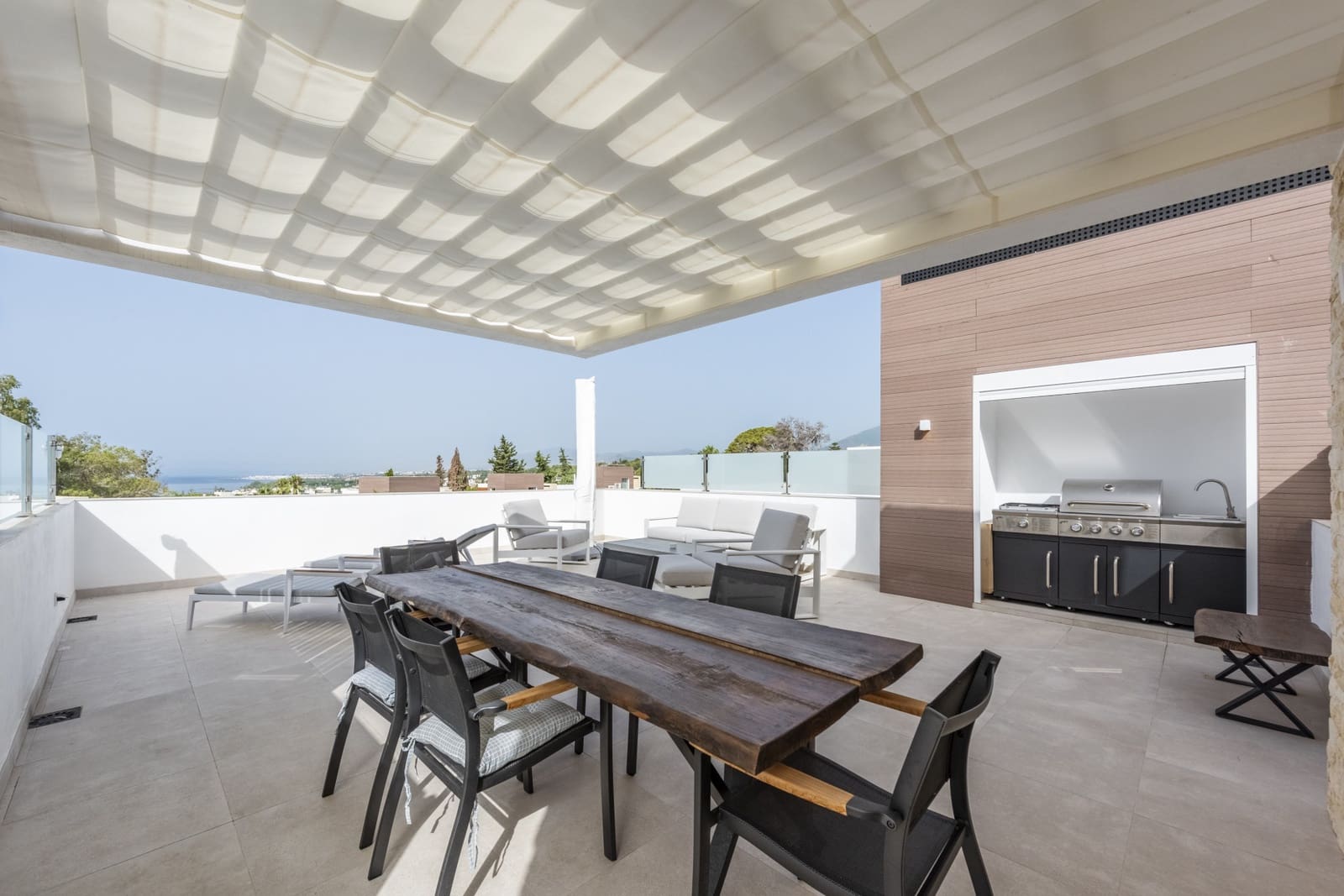 4 bedroom Villa for sale in Golden Mile with pool garage - € 4,250,000 (Ref: 8438902)