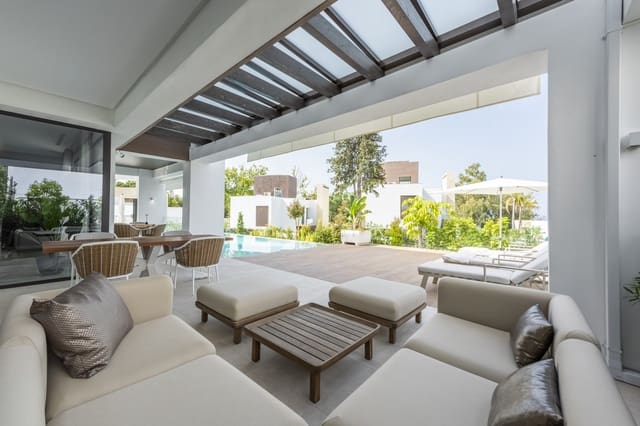 Chalet de 4 habitaciones en Golden Mile, Marbella en venta con piscina garaje - 4.250.000 € (Ref: 8438902)