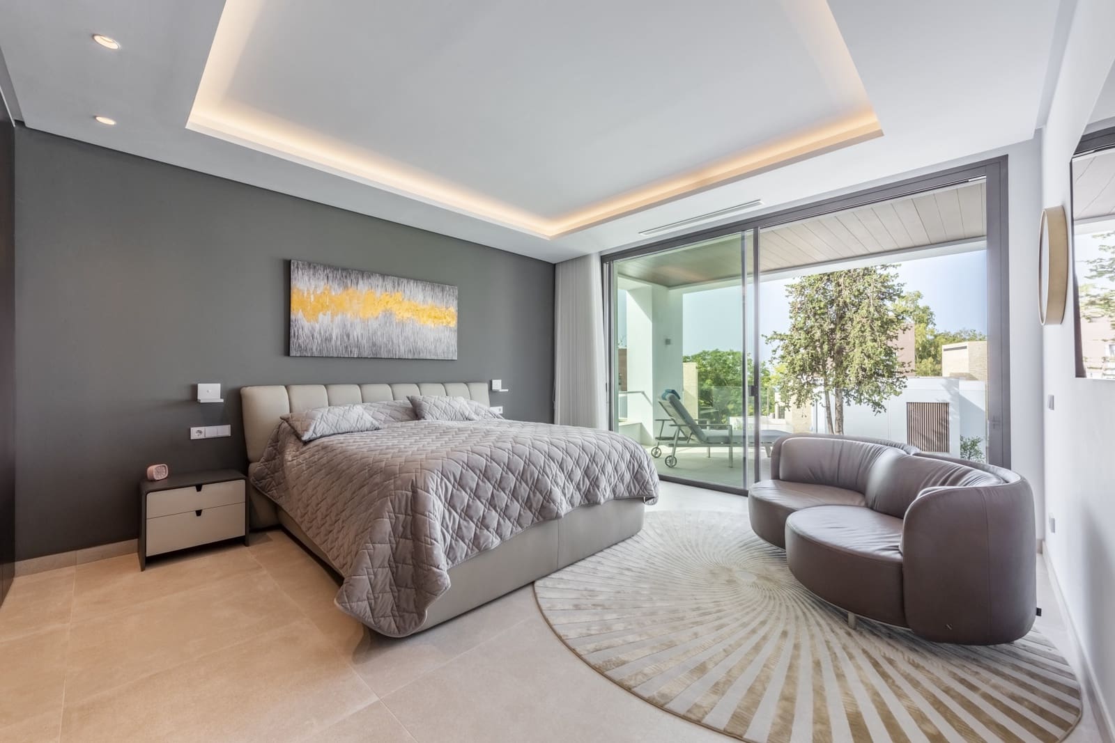 4 bedroom Villa for sale in Golden Mile with pool garage - € 4,250,000 (Ref: 8438902)