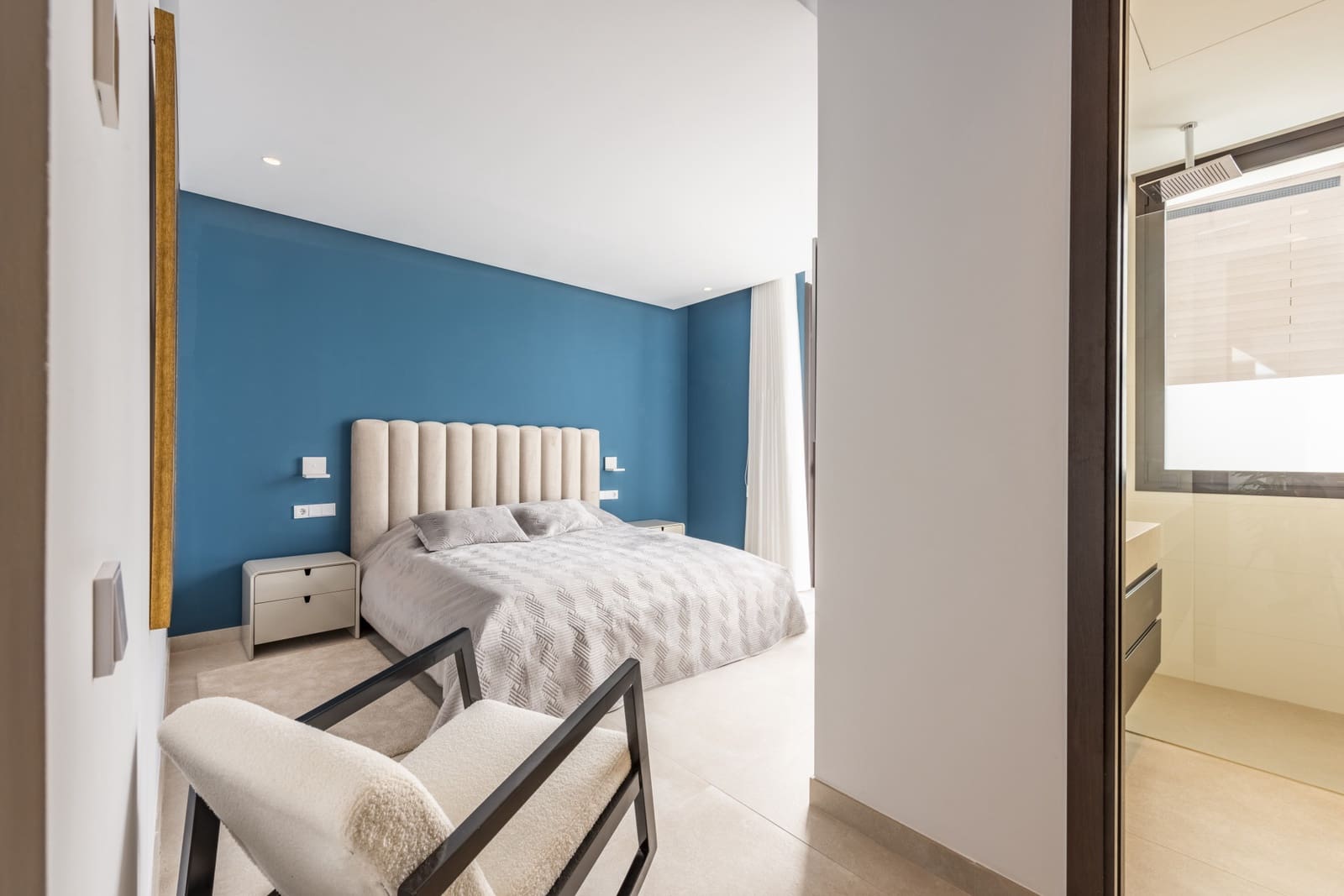 4 bedroom Villa for sale in Golden Mile with pool garage - € 4,250,000 (Ref: 8438902)