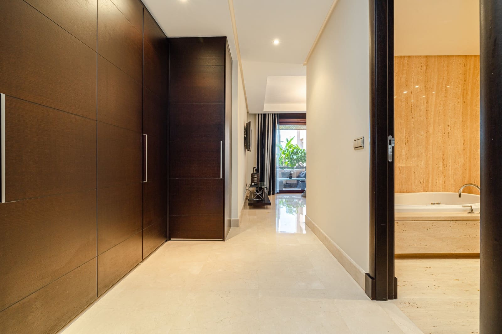 2 bedroom Apartment for sale in Marbella with pool garage - € 1,800,000 (Ref: 8463632)