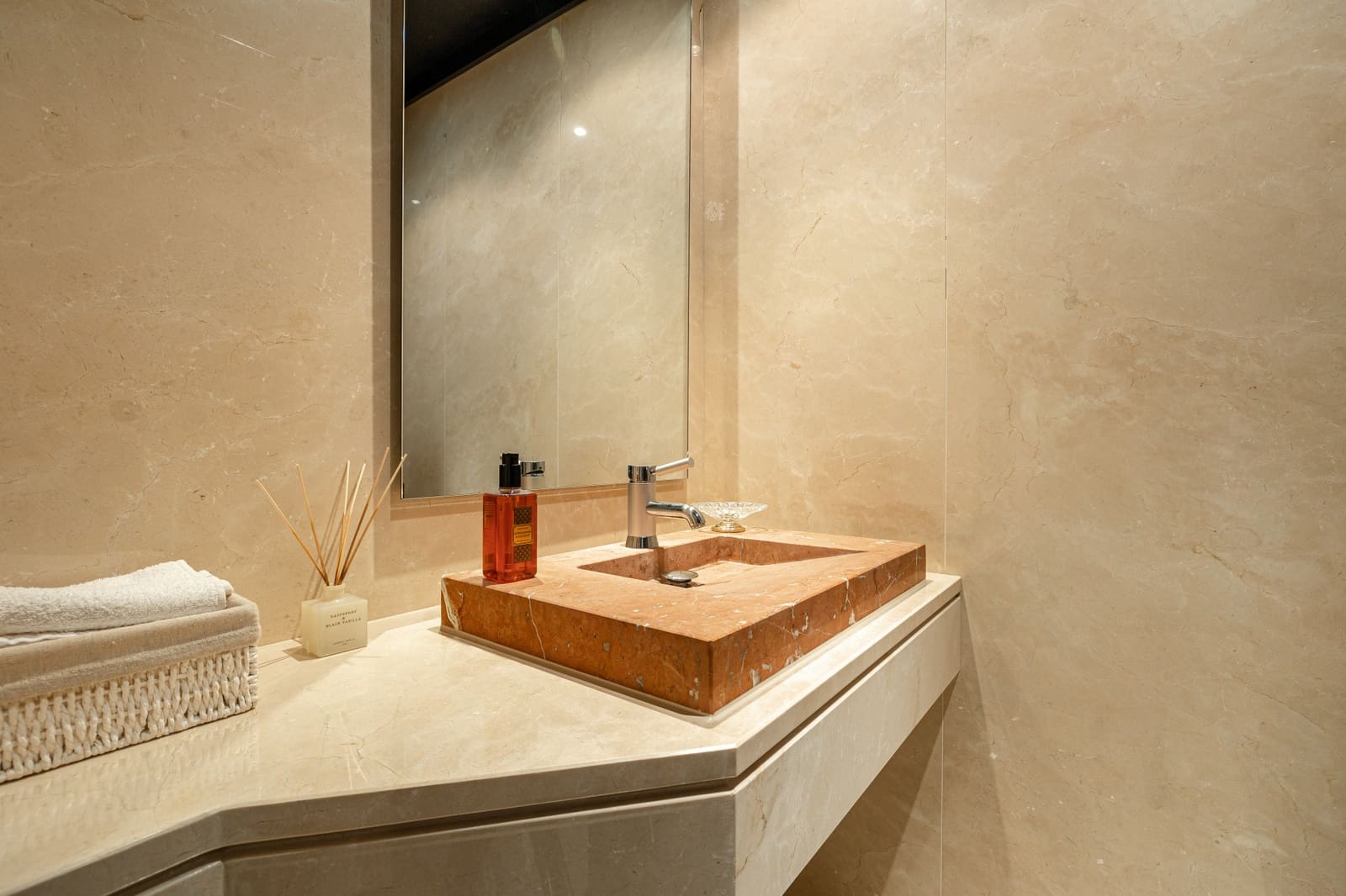 2 bedroom Apartment for sale in Marbella with pool garage - € 1,800,000 (Ref: 8463632)