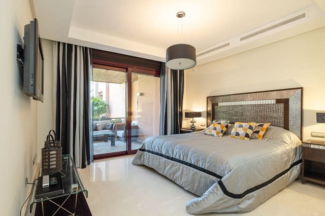 2 soveværelse Lejlighed til salg i Marbella med swimmingpool garage - € 1.500.000 (Ref: 8463632)