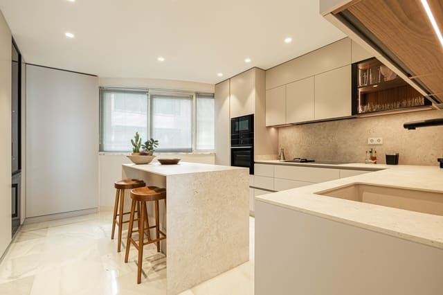 3 slaapkamer Appartement te koop in Marbella met zwembad garage - € 5.975.000 (Ref: 8474077)