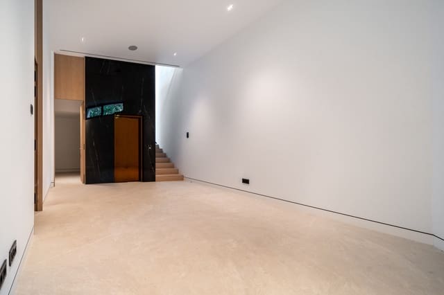 3 soverom Villa til salgs i Marbella med svømmebasseng garasje - € 6 350 000 (Ref: 8478076)