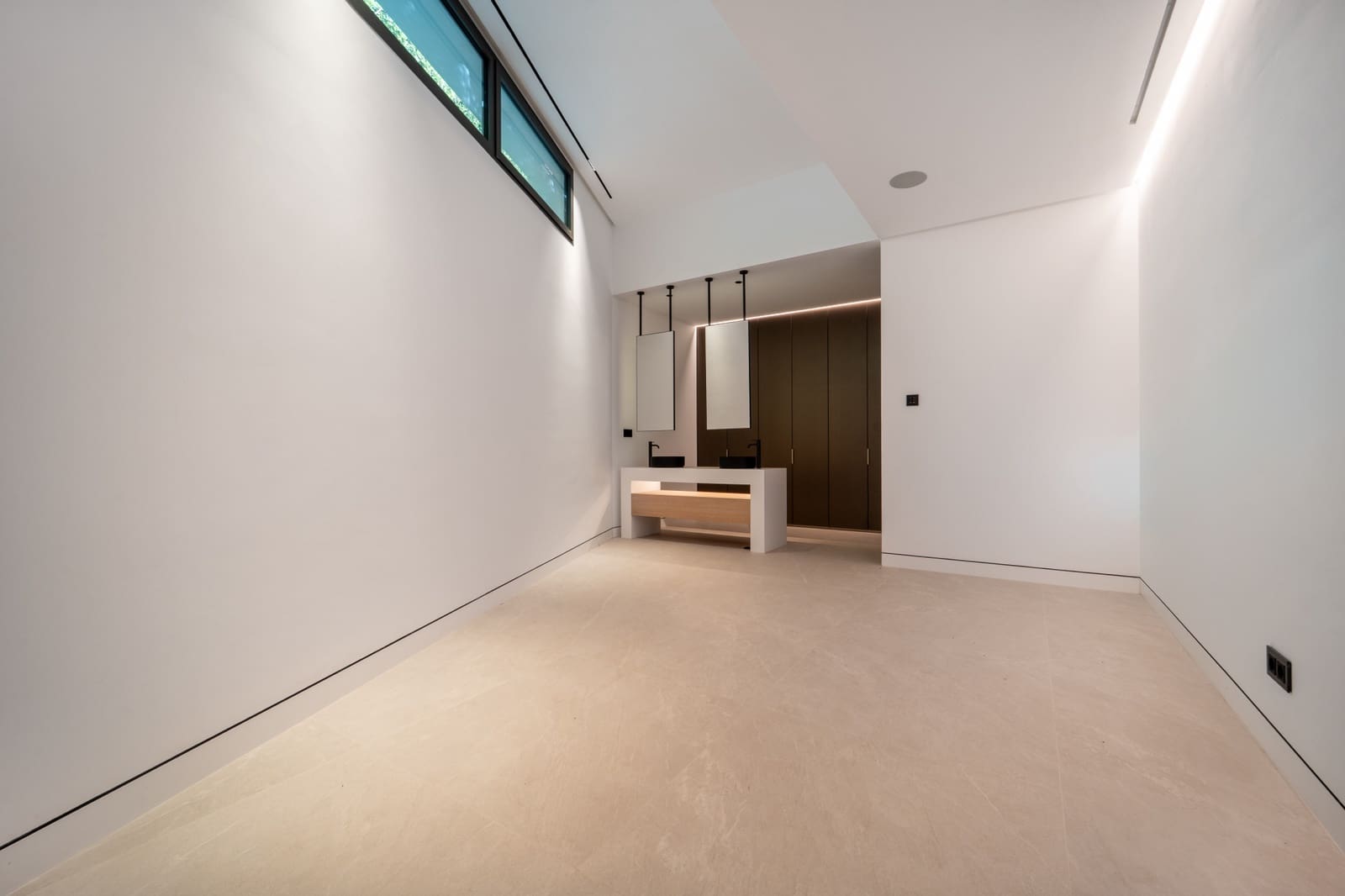 3 bedroom Villa for sale in Marbella with pool garage - € 5,500,000 (Ref: 8478076)