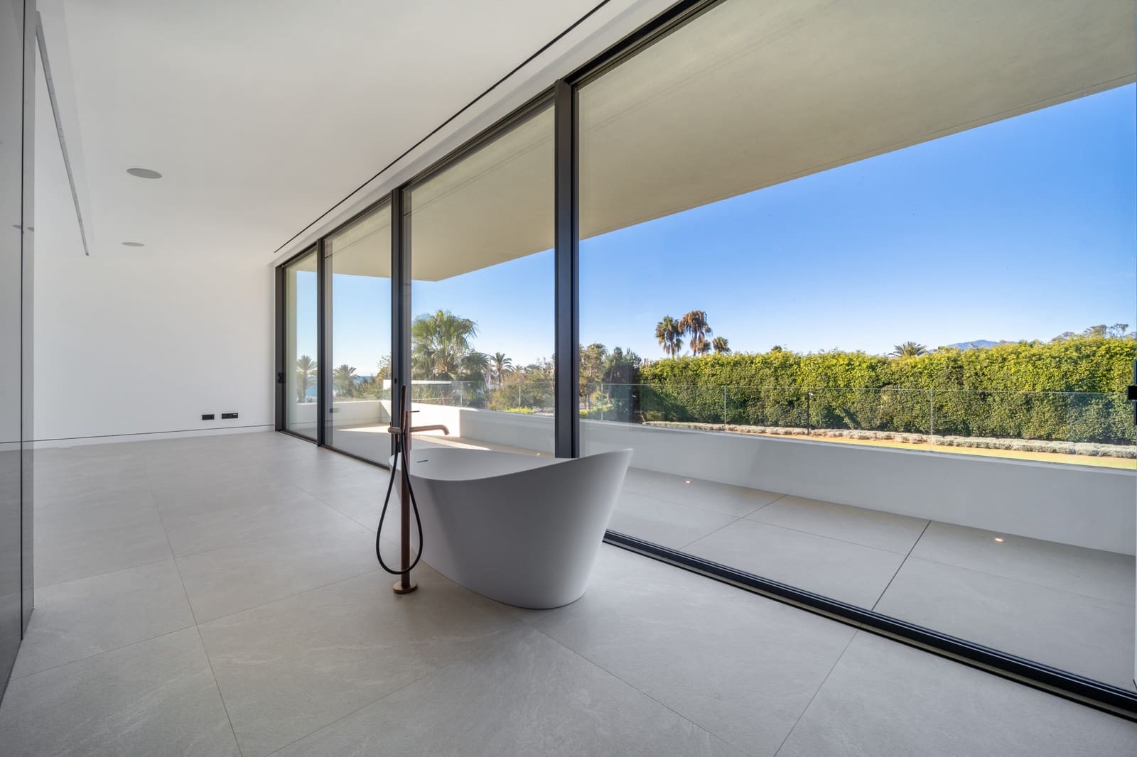 3 bedroom Villa for sale in Marbella with pool garage - € 5,500,000 (Ref: 8478076)