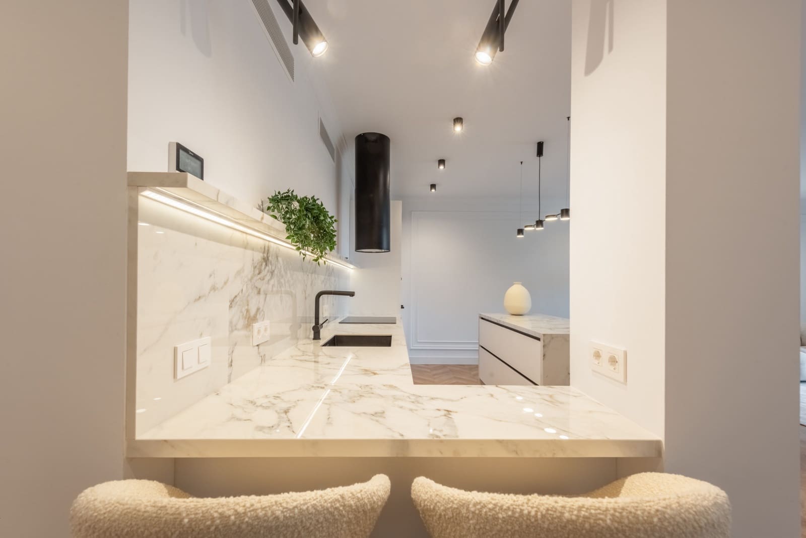 3 slaapkamer Appartement te koop in Estepona met zwembad garage - € 1.030.000 (Ref: 8487812)