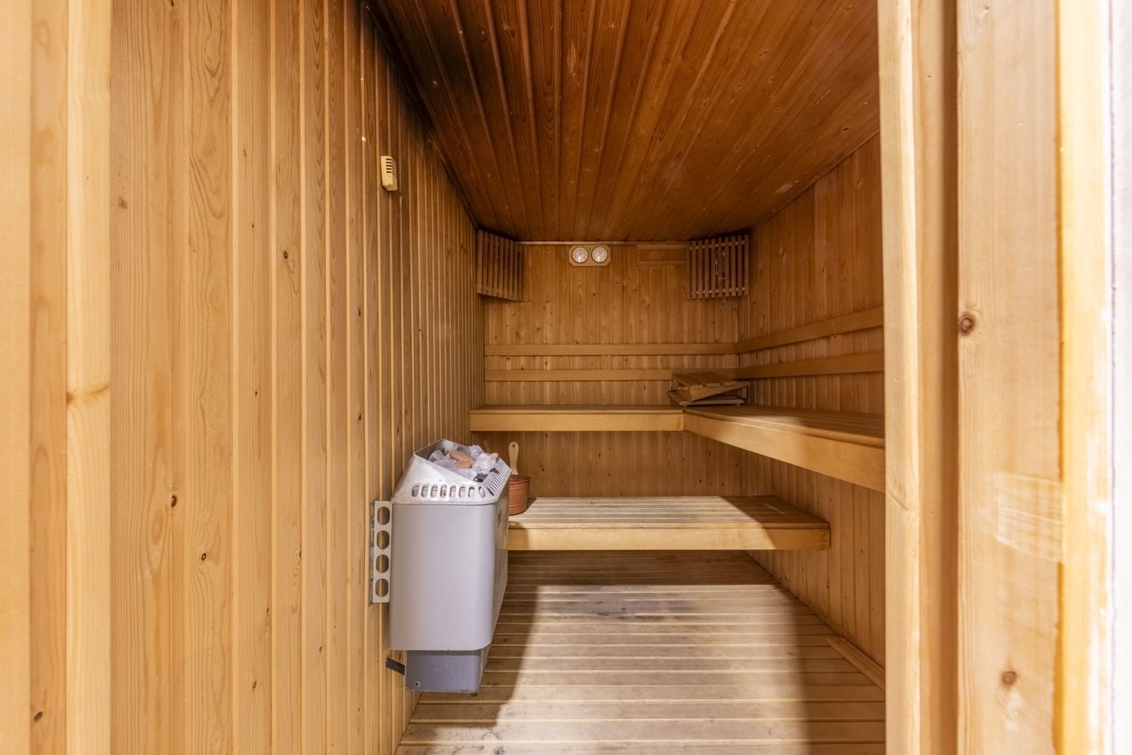 4 Zimmer Apartment zu verkaufen in Estepona mit Pool Garage - 2.050.000 € (Ref: 8488934)