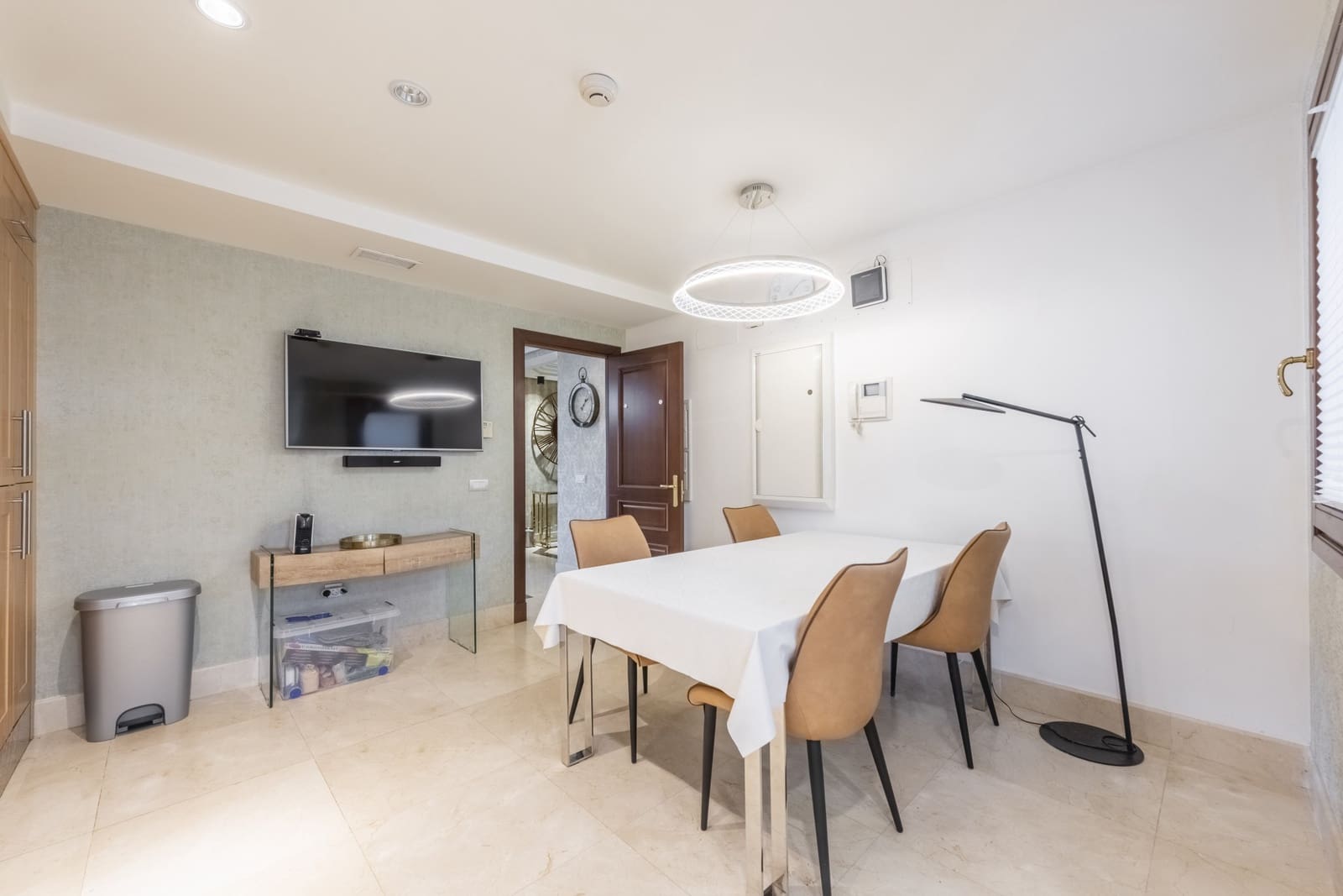 Apartamento de 4 habitaciones en Estepona en venta con piscina garaje - 2.050.000 € (Ref: 8488934)
