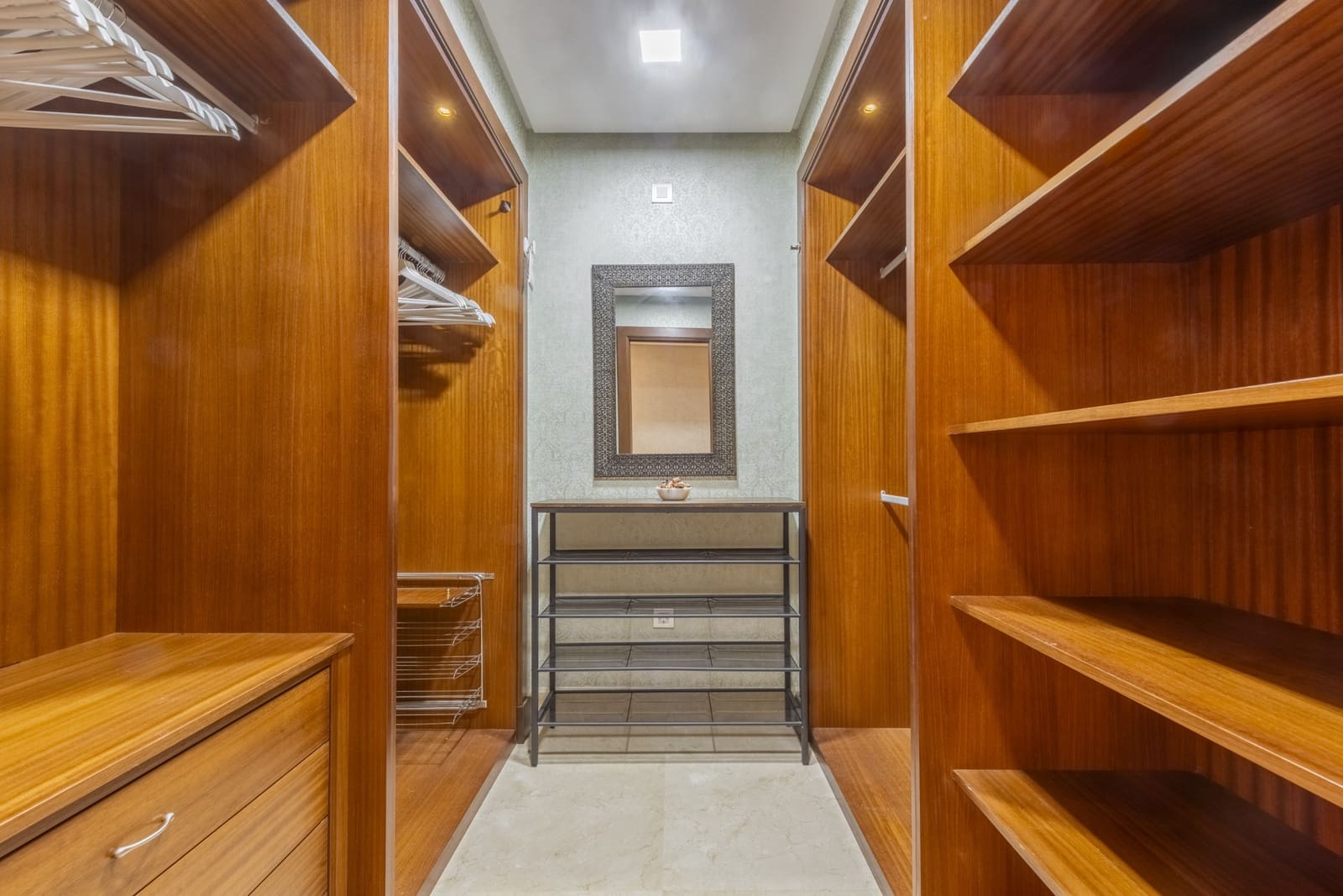 Apartamento de 4 habitaciones en Estepona en venta con piscina garaje - 2.050.000 € (Ref: 8488934)