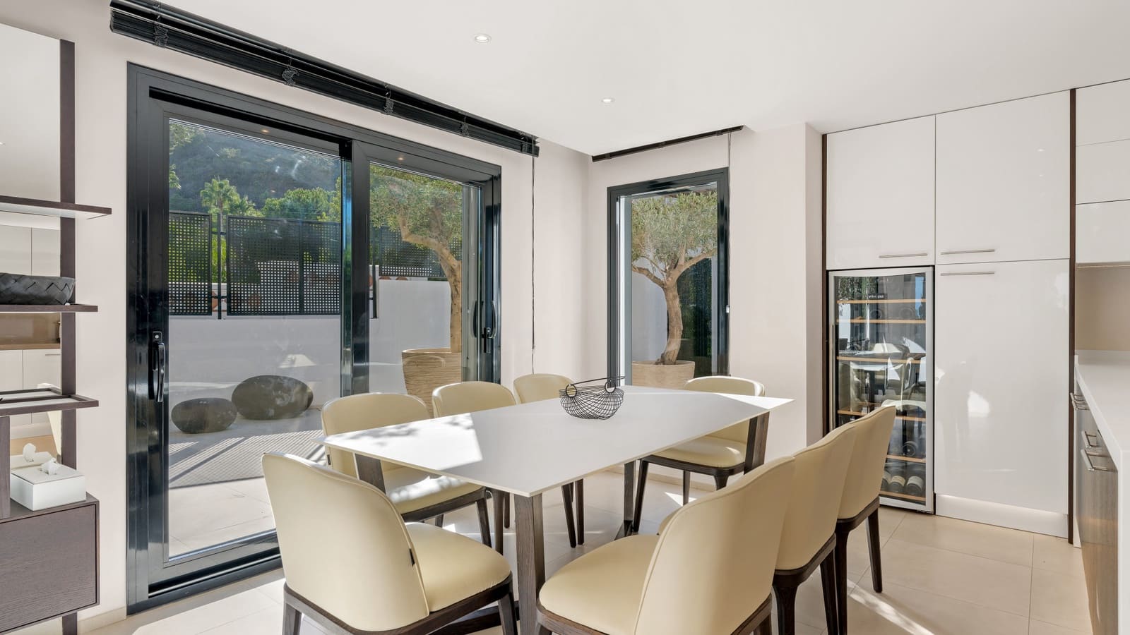 Chalet de 8 habitaciones en El Madroñal en venta con piscina garaje - 4.450.000 € (Ref: 8519407)