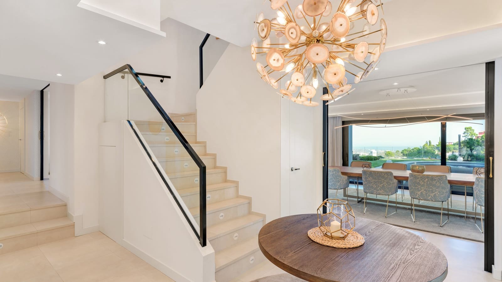 Chalet de 8 habitaciones en El Madroñal en venta con piscina garaje - 4.450.000 € (Ref: 8519407)