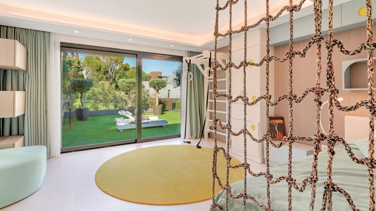 Chalet de 8 habitaciones en El Madroñal en venta con piscina garaje - 4.450.000 € (Ref: 8519407)