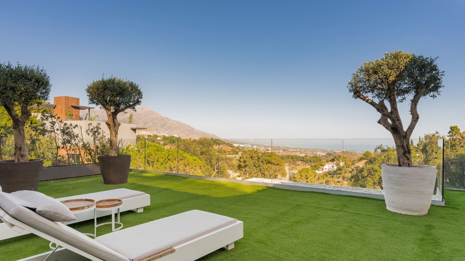 Chalet de 8 habitaciones en El Madroñal en venta con piscina garaje - 4.450.000 € (Ref: 8519407)