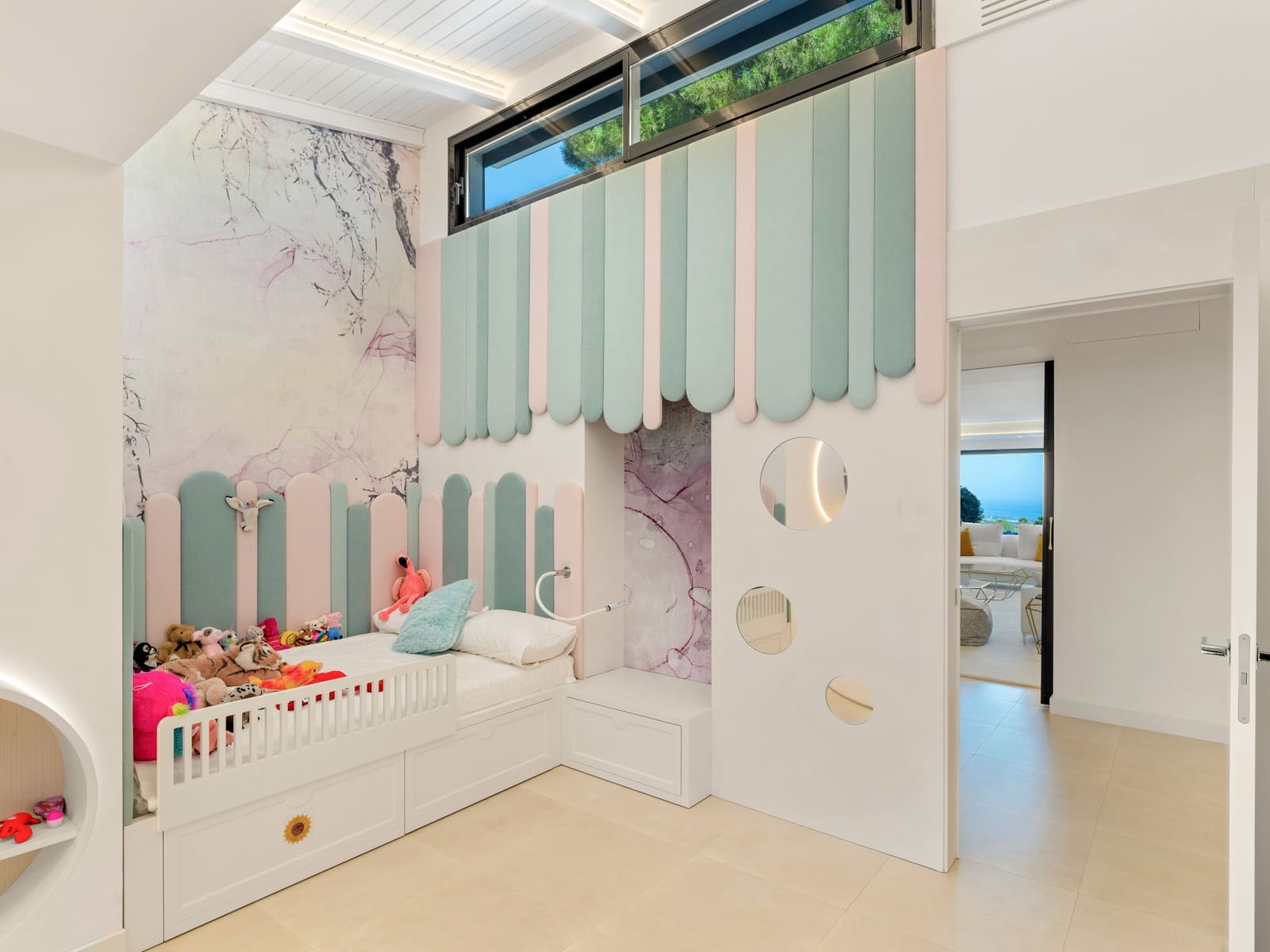 Chalet de 8 habitaciones en El Madroñal en venta con piscina garaje - 4.450.000 € (Ref: 8519407)